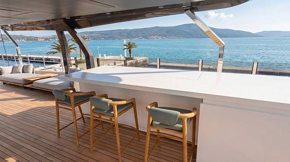 ALBUS yacht