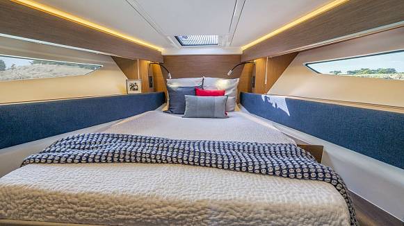 GRAN TURISMO 36 yacht