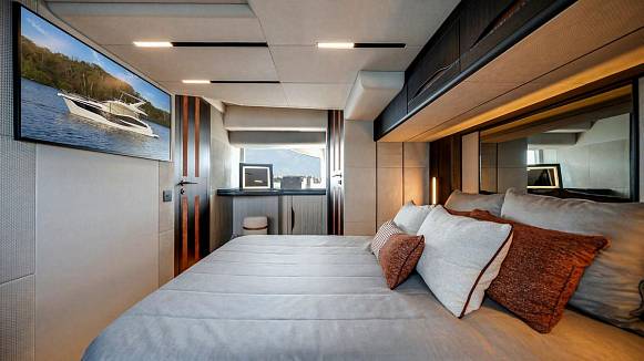GALEON 520 FLY yacht