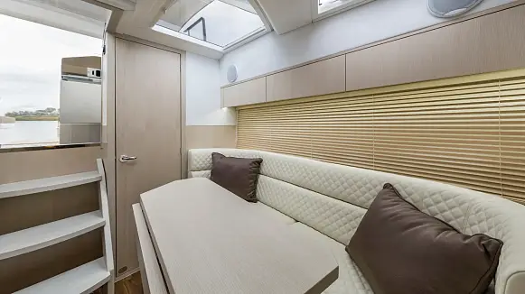 GALEON 335 HTS yacht