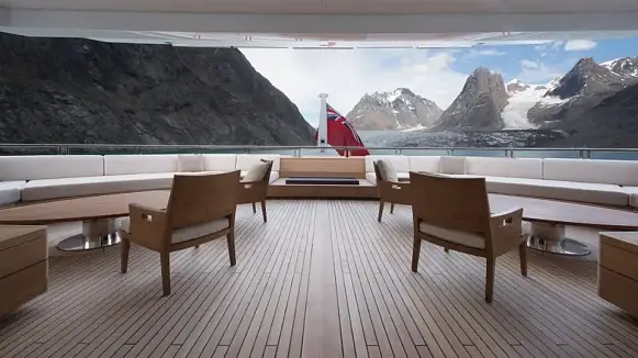 CLOUDBREAK yacht
