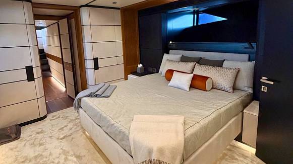 CARAT yacht