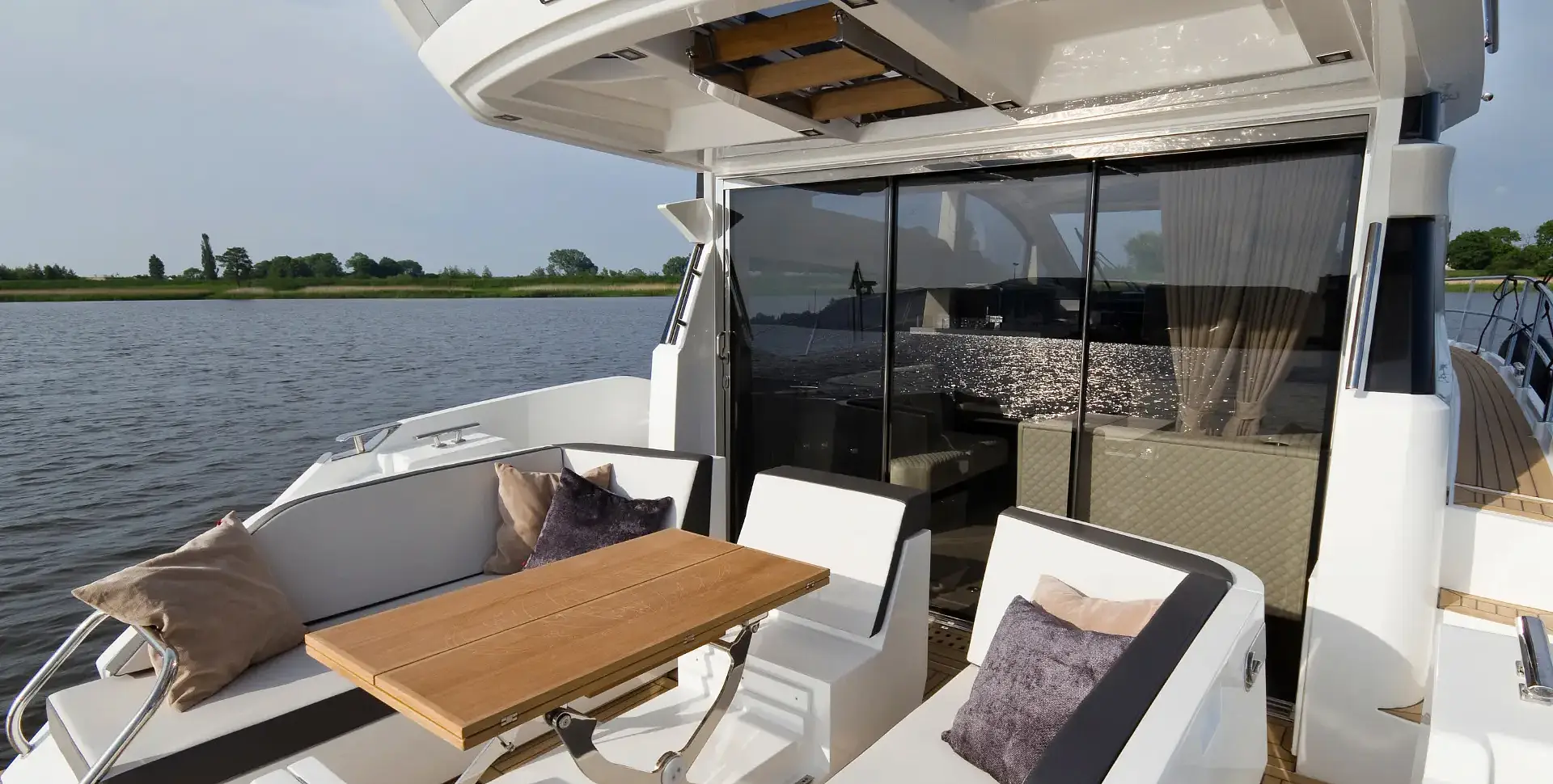 GALEON 430 SKYDECK yacht