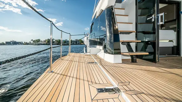 GALEON 400 FLY yacht