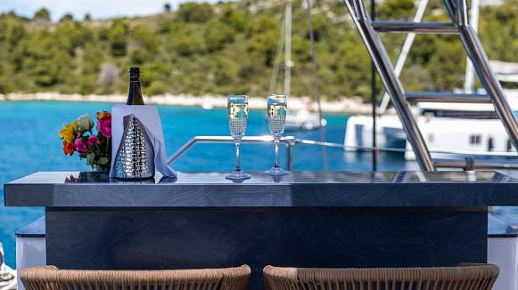 SUNREEF 60 SAILING yacht