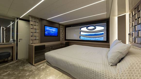 MX5 yacht