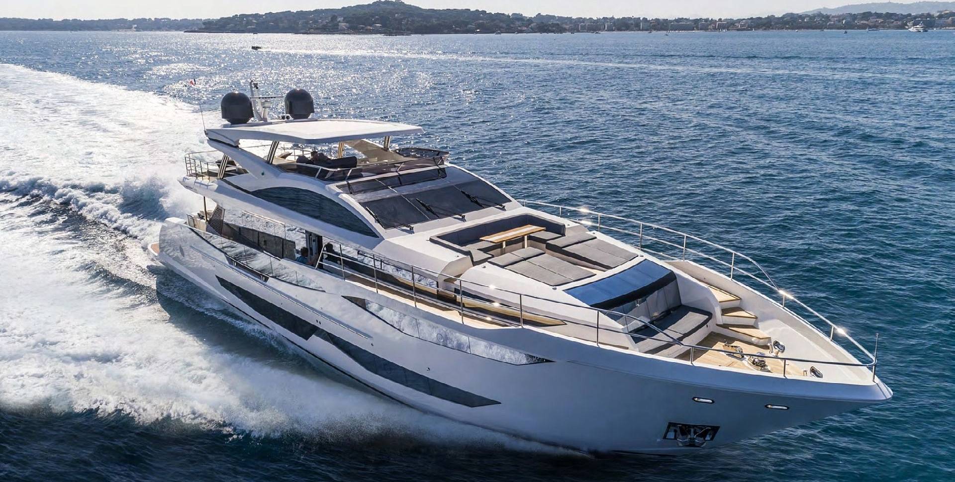 Pearl 95 yacht