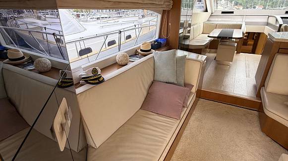 DOMINATOR 640 S yacht