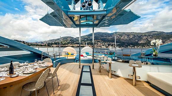 QUEEN ALLA yacht