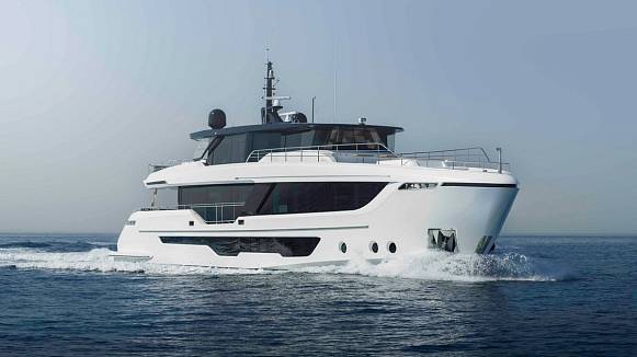 MAJESTY 111 yacht
