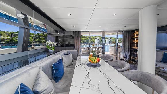 SUNREEF 60 SAILING yacht