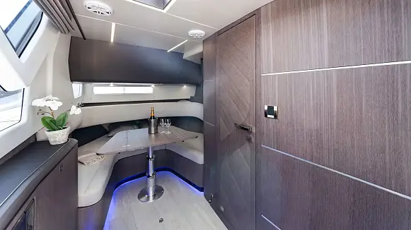 Galeon 375 GTO yacht