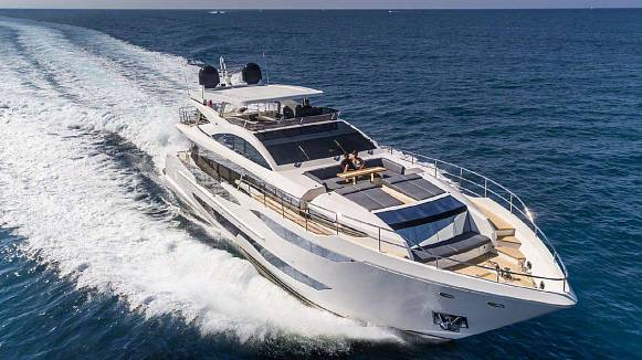 PEARL 95 yacht