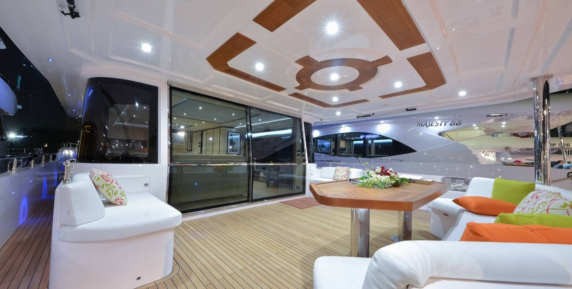 Nomad 75 yacht