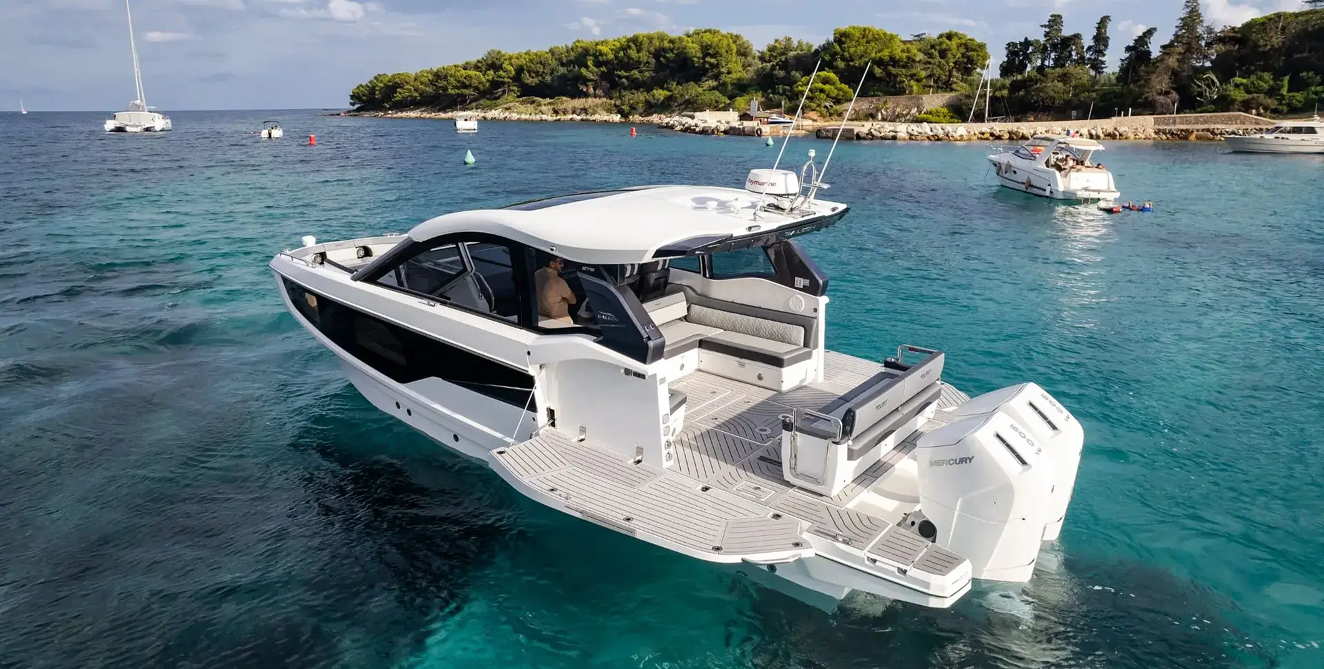 Galeon 375 GTO yacht