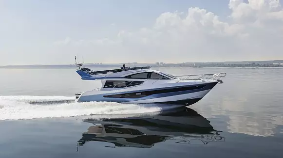 GALEON 550 FLY yacht