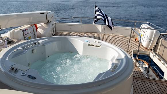 GUY COUACH 2800  yacht