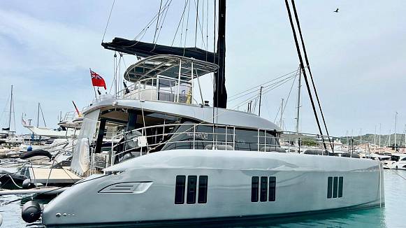 SUNREEF 50 SAILING yacht