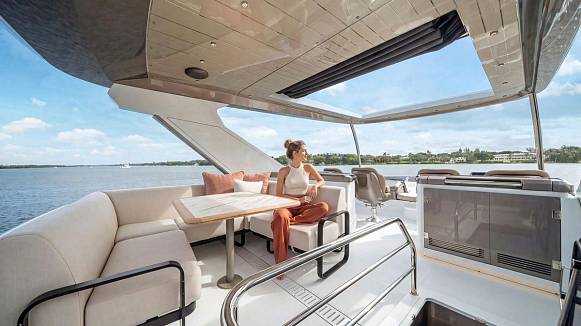 GALEON 520 FLY yacht