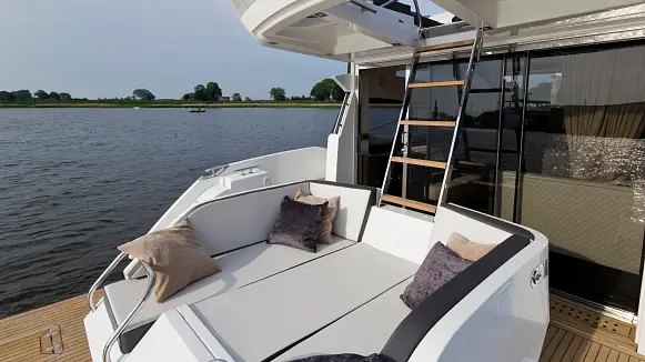 GALEON 430 SKYDECK yacht
