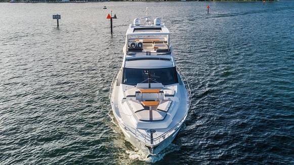 GALEON 680 FLY yacht