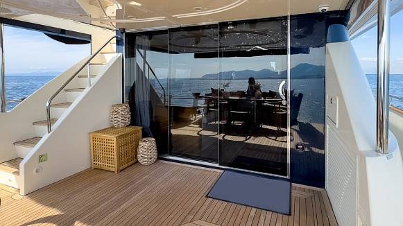 GUY COUACH 2800  yacht