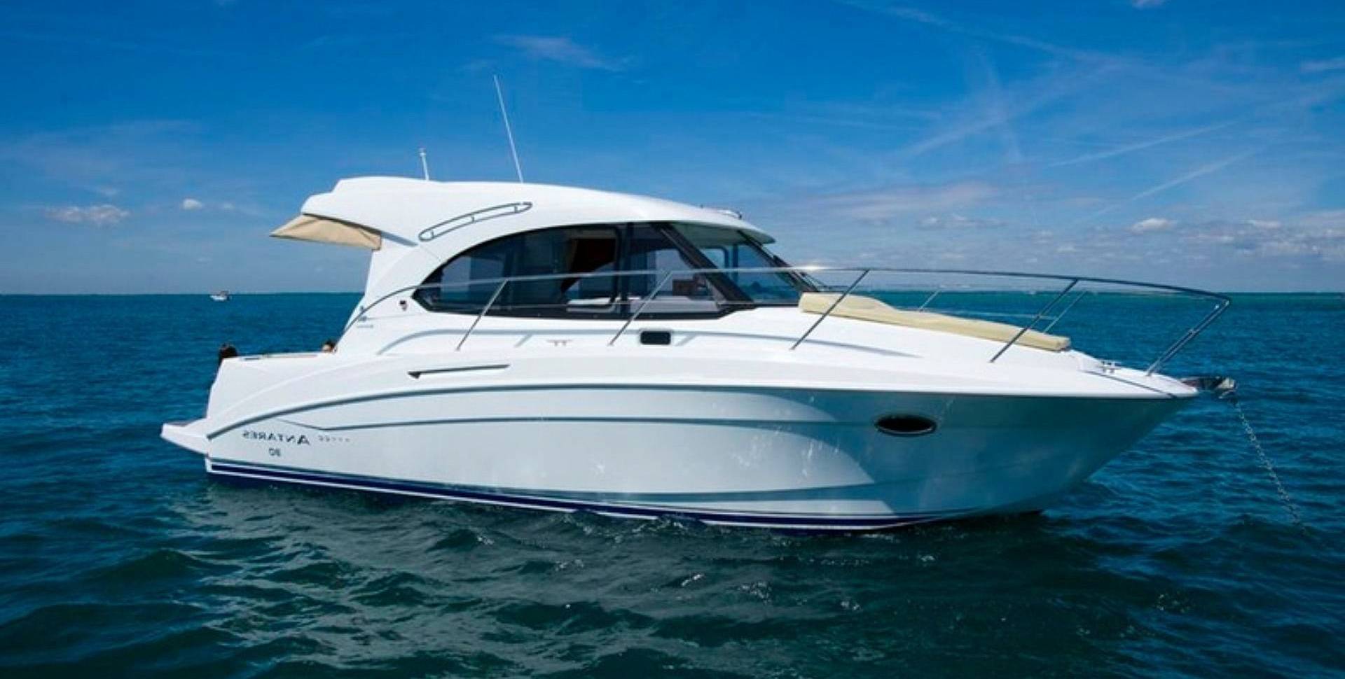 Beneteau Antares 30S yacht