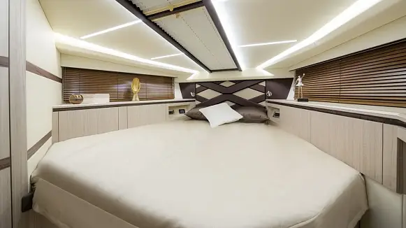 GALEON 405 HTS yacht