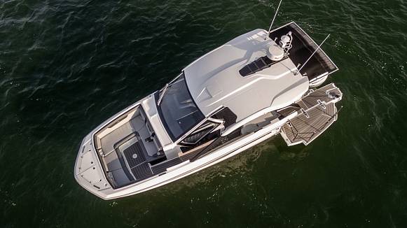 GALEON 325 GTO yacht