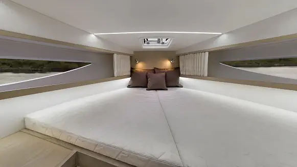 GALEON 335 HTS yacht