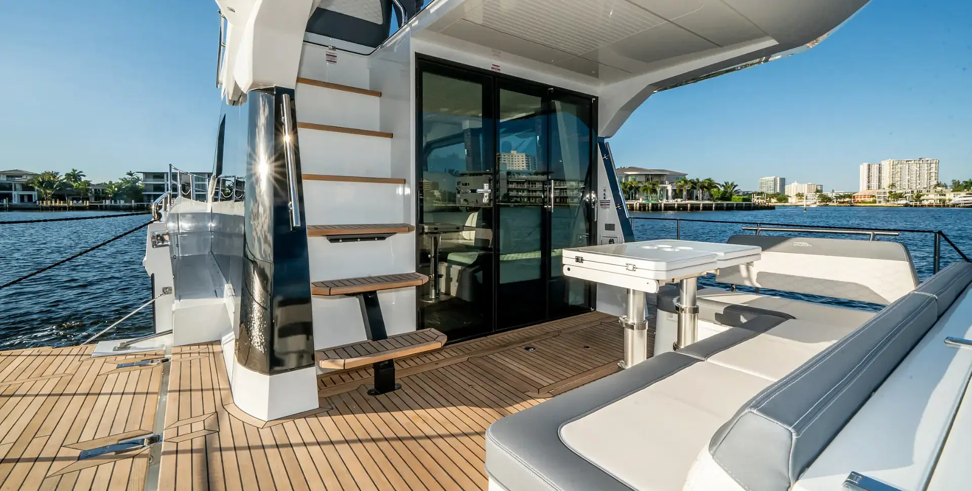 GALEON 400 FLY yacht