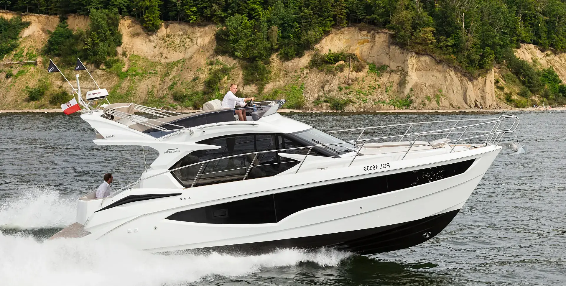 GALEON 360 FLY yacht