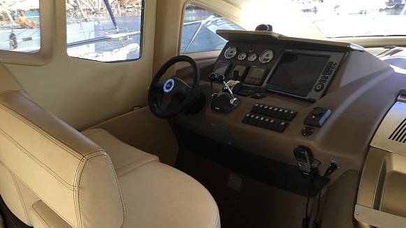 CRANCHI ATLANTIQUE 43 yacht