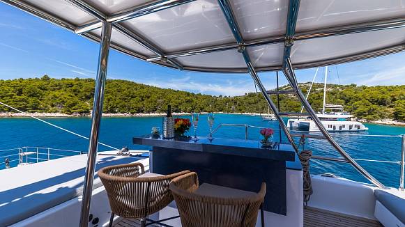 SUNREEF 60 SAILING yacht