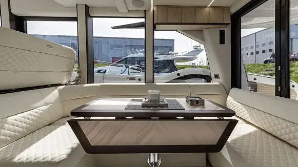 GALEON 440 FLY yacht