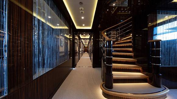 AHS yacht