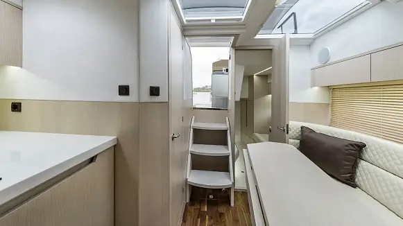 GALEON 335 HTS yacht