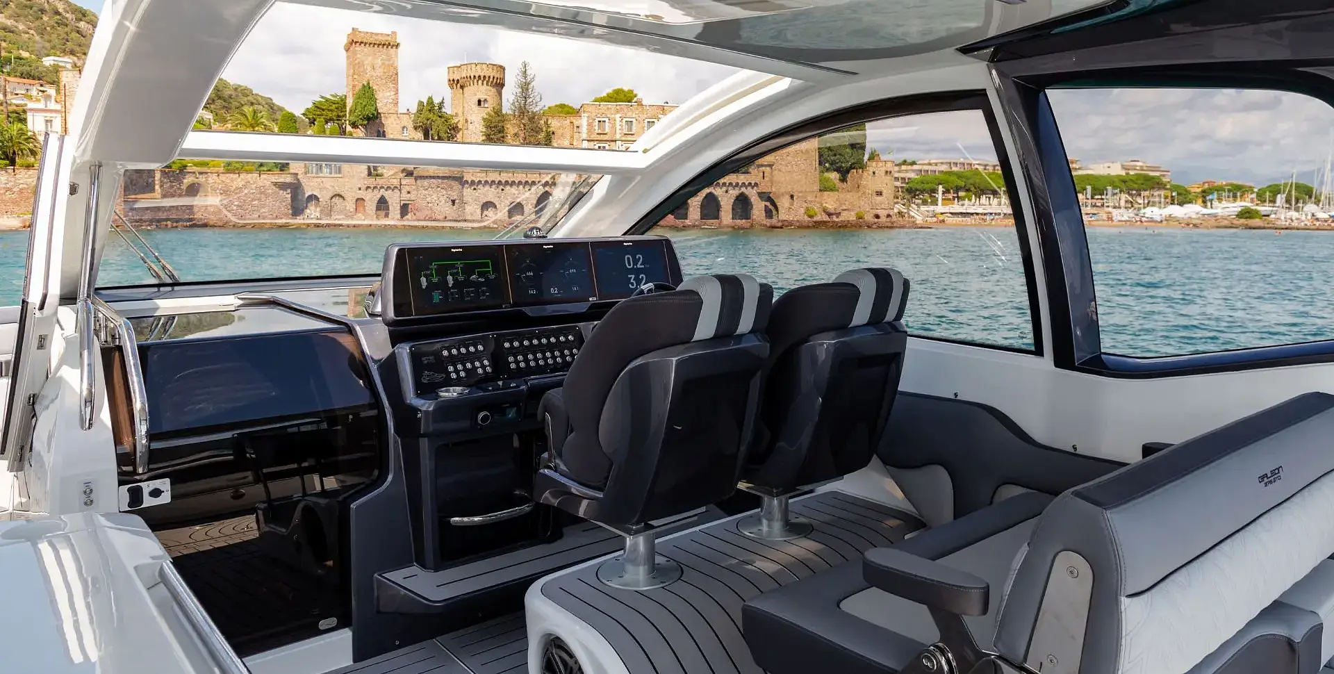 Galeon 375 GTO yacht