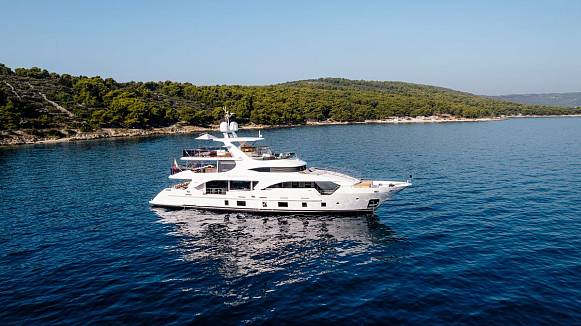 AFINA yacht