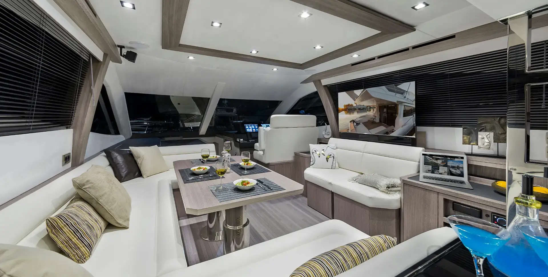 GALEON 550 FLY yacht