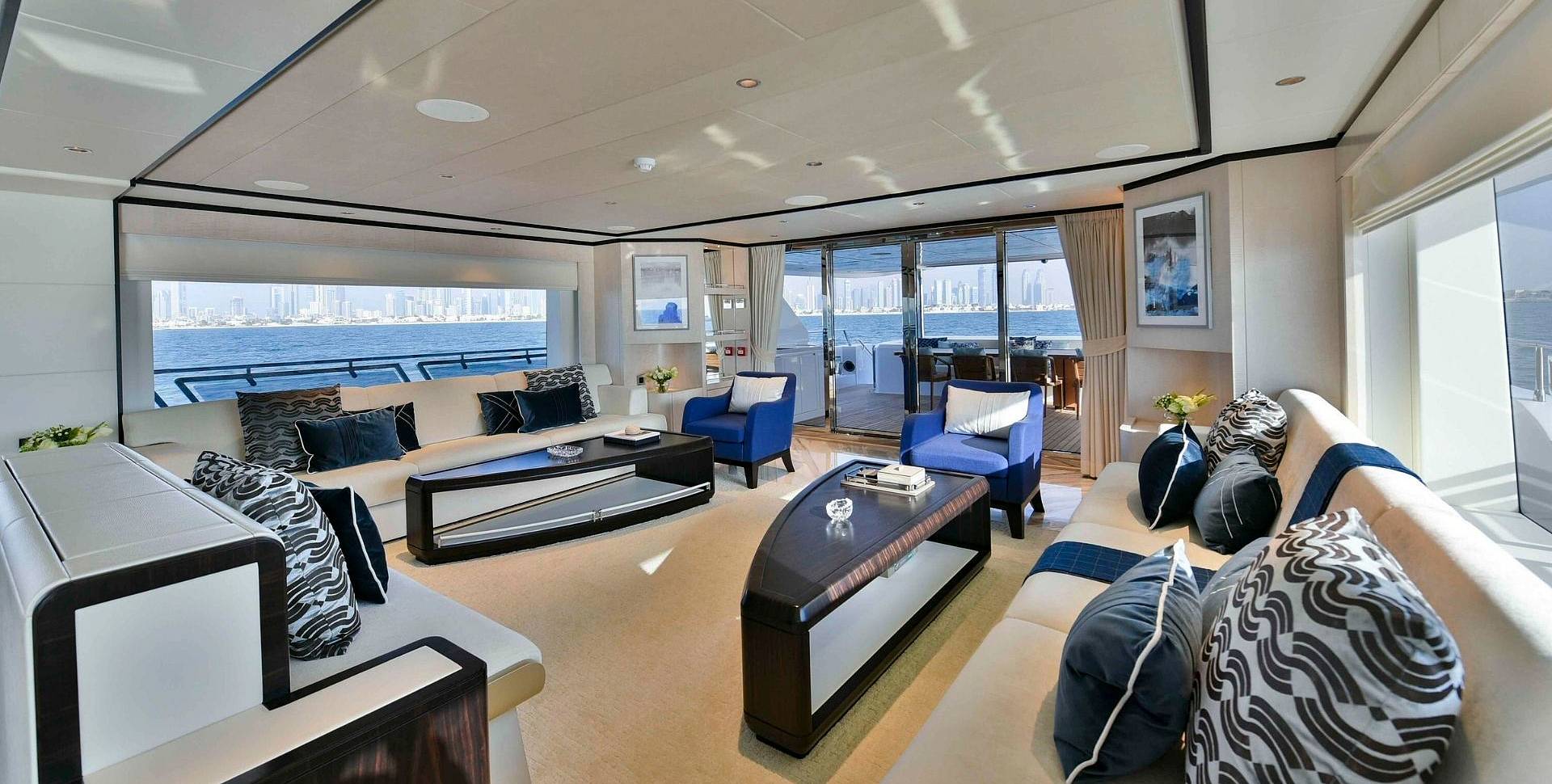 Majesty 120 yacht