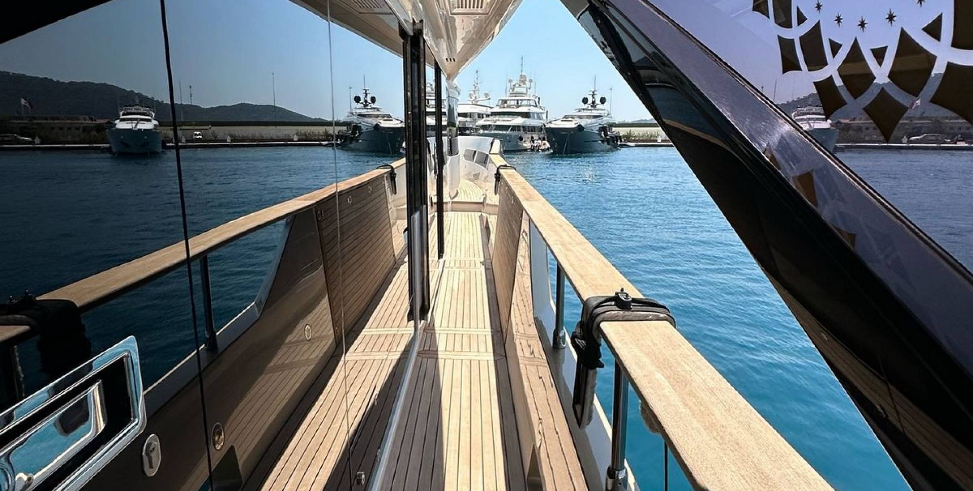 REKOMA yacht