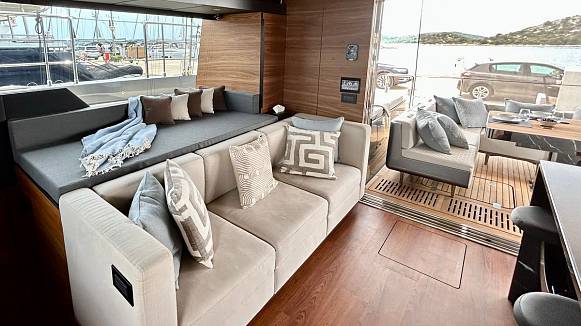 SUNREEF 50 SAILING yacht