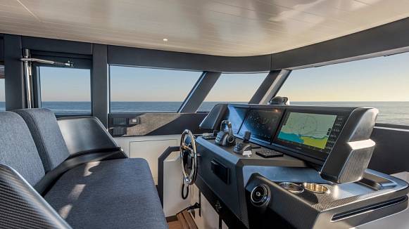 BGX 73 yacht