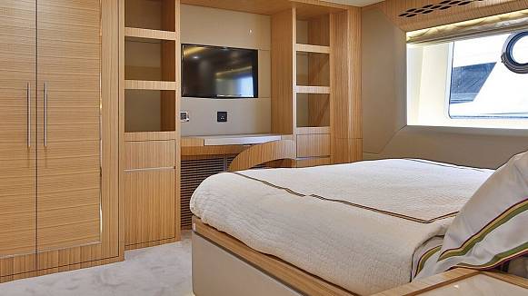 NOMAD 65 SUV yacht