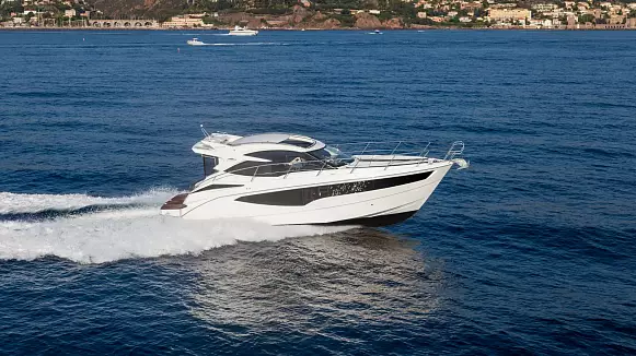 GALEON 365 HTS yacht