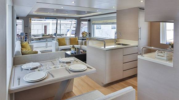 NOMAD 65 SUV yacht