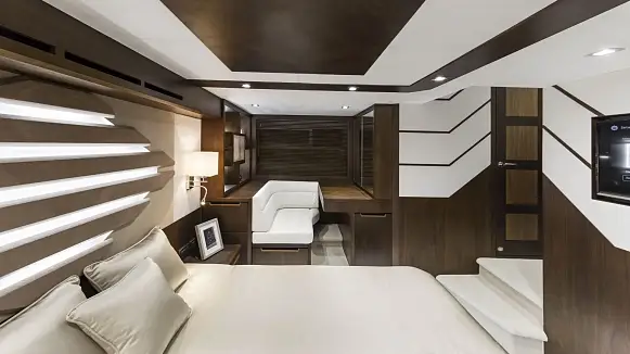 GALEON 550 FLY yacht