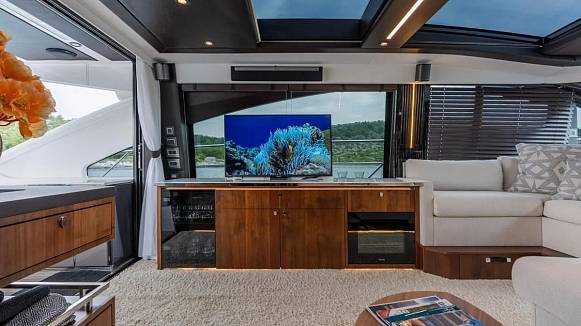 FAIRLINE 65 GTO yacht