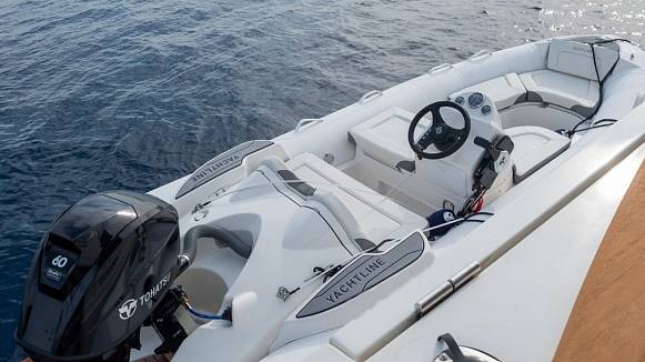 GUY COUACH 2800  yacht